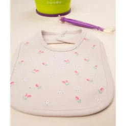 Babero Beige Flores Rojas para Recién Nacida*Prenatal Best