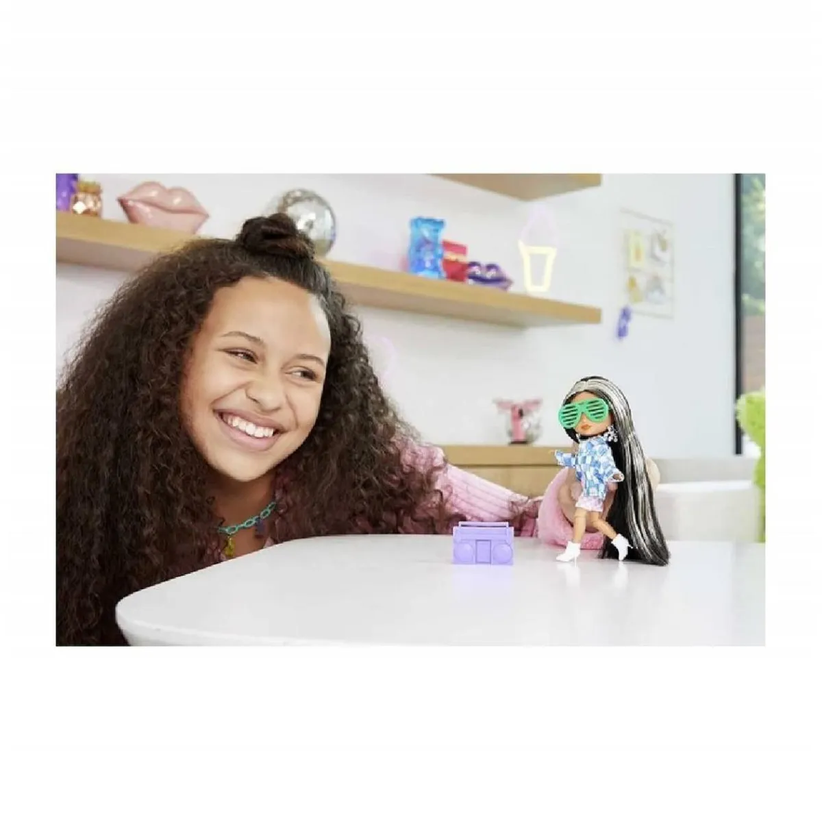 - Muñeca extra mini chaqueta de cuadros*BARBIE