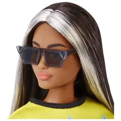 - Muñeca fashionista - Top con llamas y falda a cuadros*BARBIE Discount