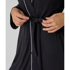 New Bata premamá negra con bordes blancos Premamá·Íntimo Y Noche|Íntimo Y Noche·Batas