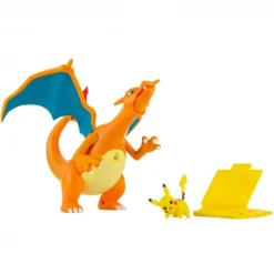 Outlet - Pokemon - Set electrónico Charizard vs Pikachu con luces, sonidos y movimientos únicos ㅤ Figuras De Acción