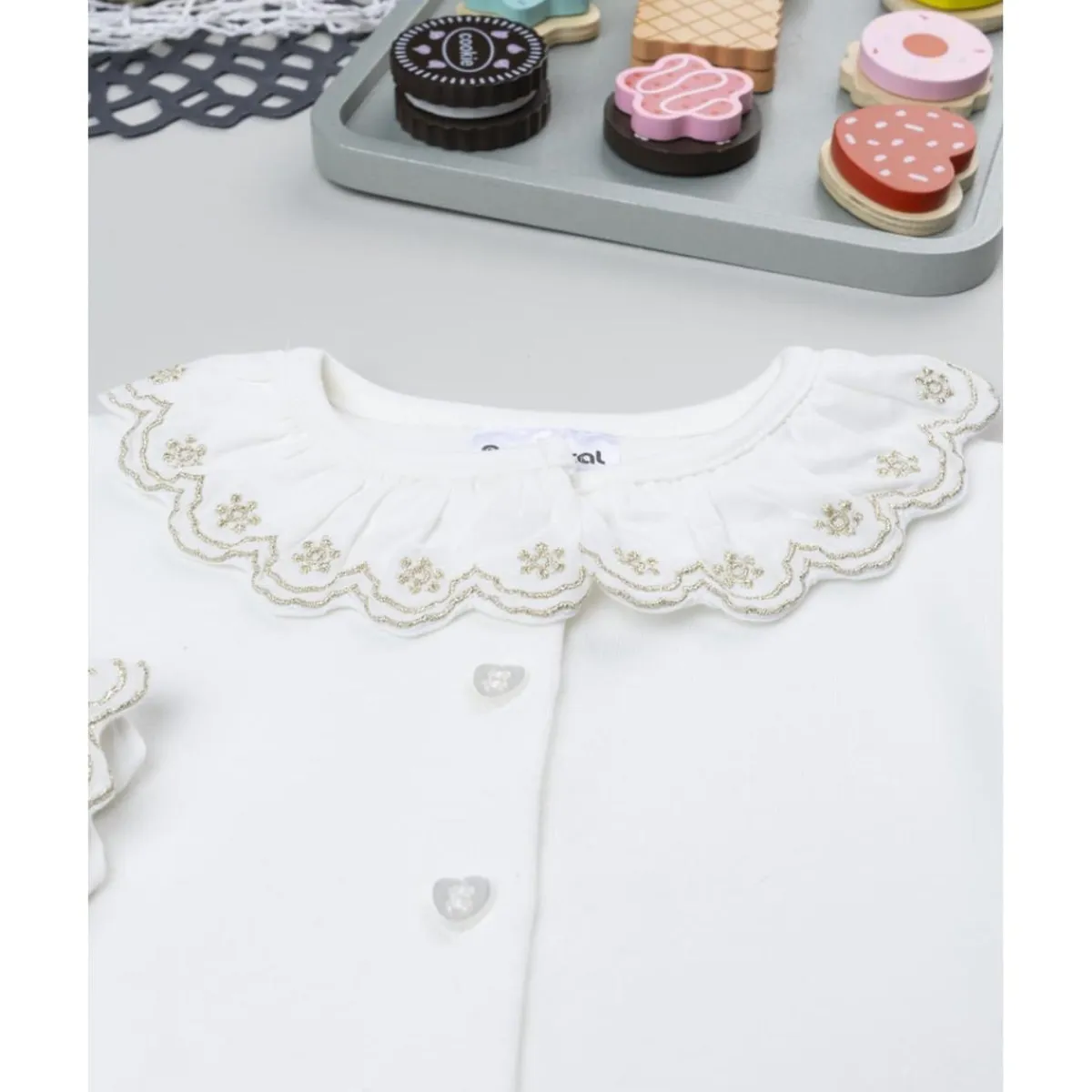 Body bebé blanco con cuello bordado*Prenatal Hot