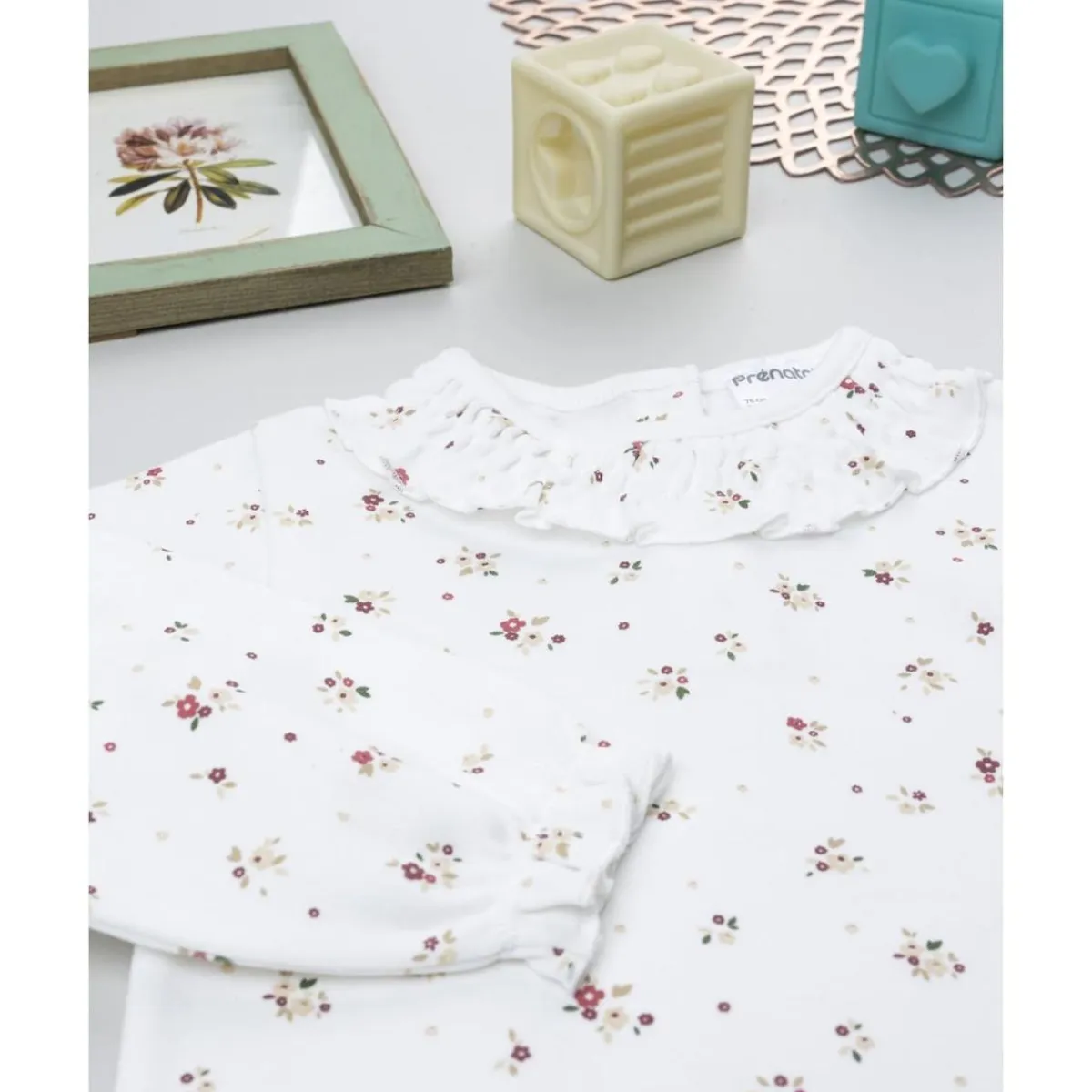 Body de niña blanco con florecitas*Prenatal Hot