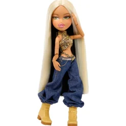 - Lola Índigo*Bratz Hot