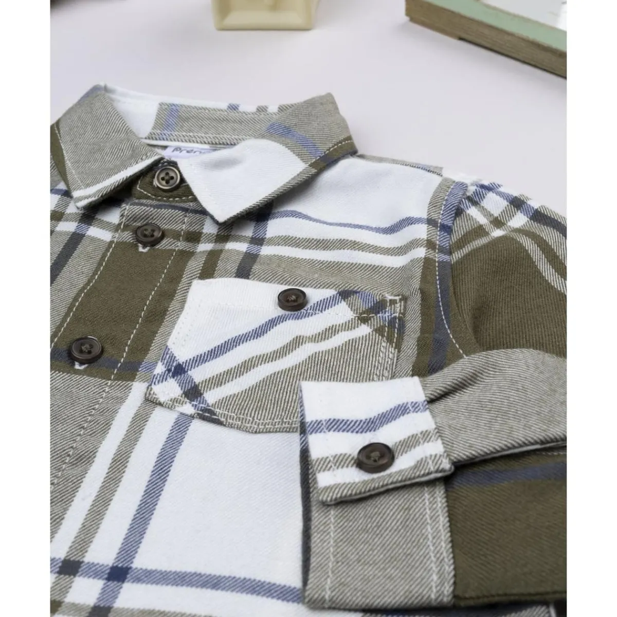 Camisa de niño de franela verde*Prenatal Best