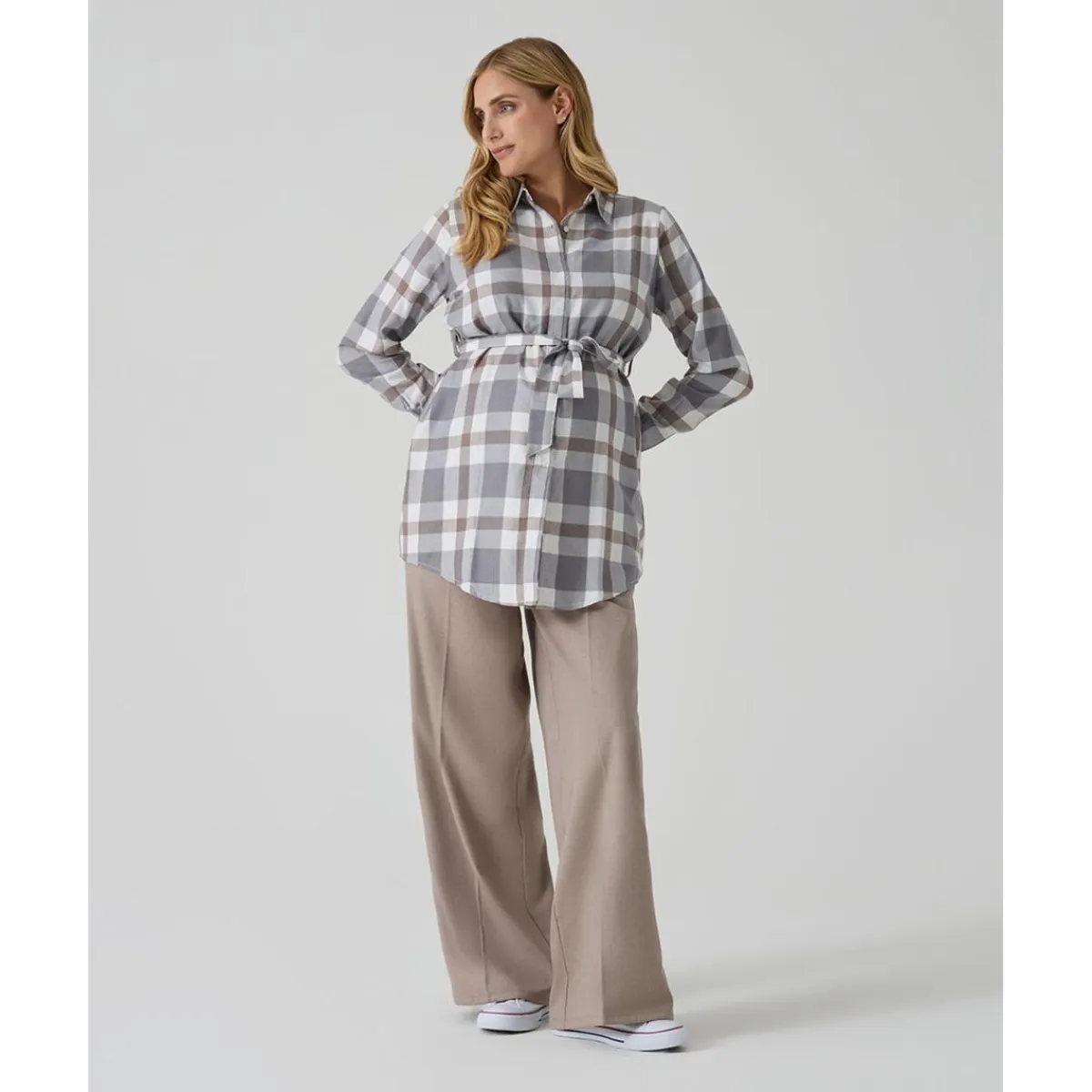 Camisa premamá y de lactancia con estampado tartán*Prenatal Outlet