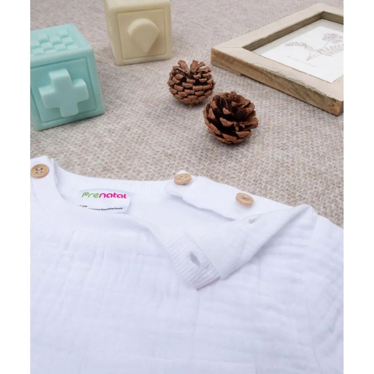 Camiseta blanca de cuello redondo para niño*Prenatal Clearance