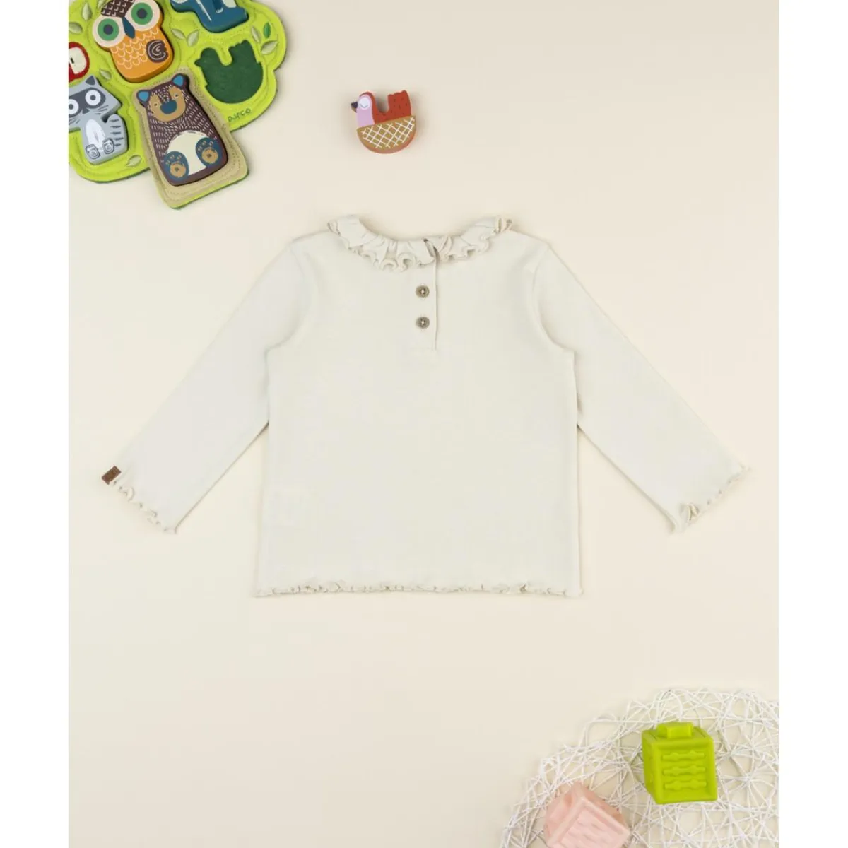 Camiseta niña color crema con bordado cuello*Prenatal Sale