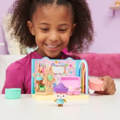 Gabby's Dollhouse - Sala de manualidades de Bebé Boxㅤ*SPIN MASTER New