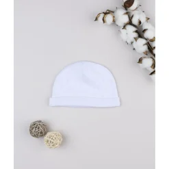 Gorro de recién nacido blanco con estampado allover*Prenatal Outlet