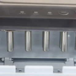 Discount - Máquina Hielo Negro 105W Figuras De Acción