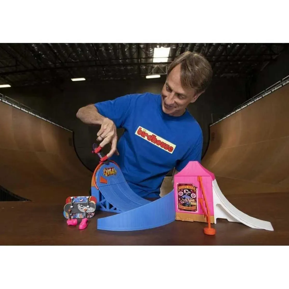 Hot Wheels - Monopatín de juguete con zapatillas para dedos, modelos surtidos (Varios modelos) ㅤ Vehículos Y Circuitos