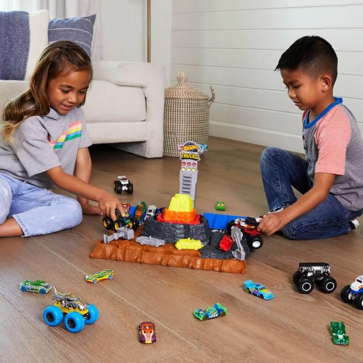 Hot Wheels - Monster Truck Ultimate Crush Yard*MATTEL Online