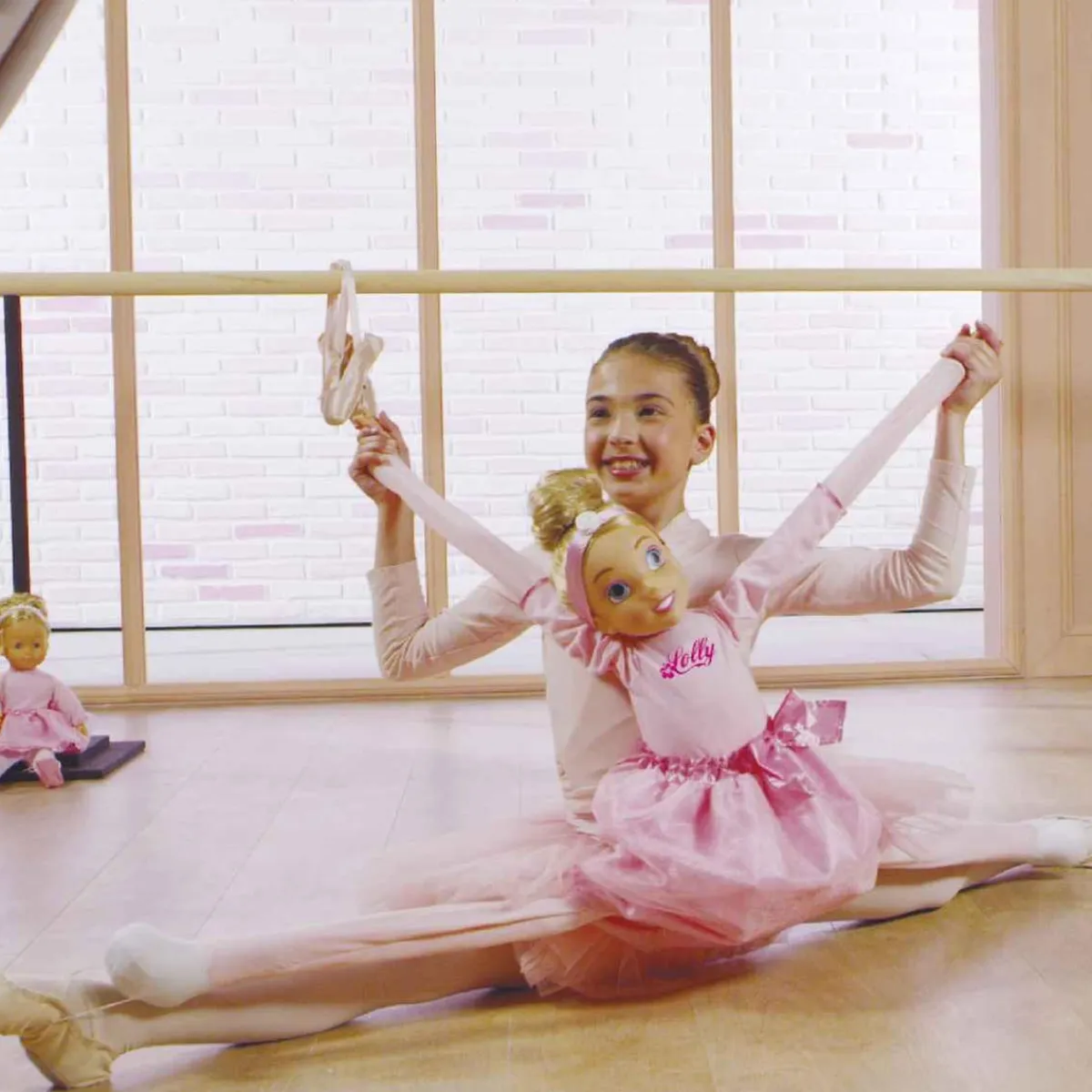 Hot Lolly - Muñeca baila conmigo Muñecas