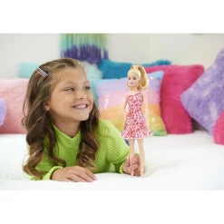 - Muñeca Barbie Fashionista con vestido rosa y accesorios ㅤ*MATTEL Hot