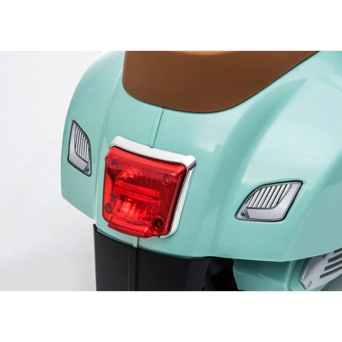 Outlet Mini Vespa verde oliva 6V Vehículos De Batería O A Pedales