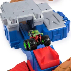 - Pista de carreras Supercharger*MONSTER JAM