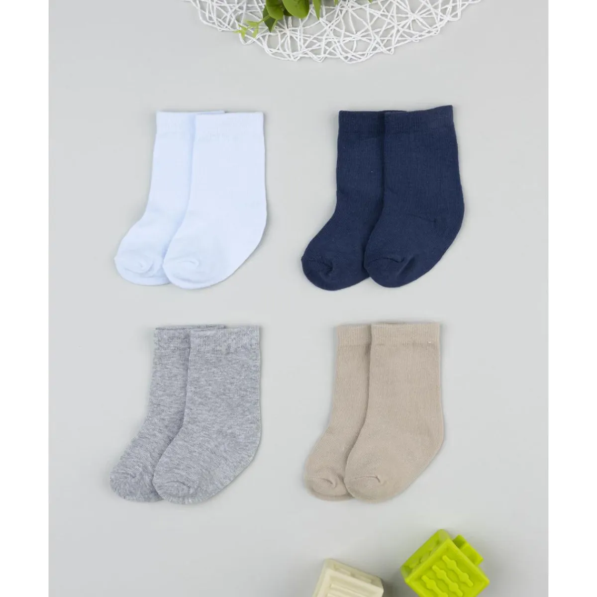 Pack 4 calcetines altos de niño en varios colores*Prenatal New