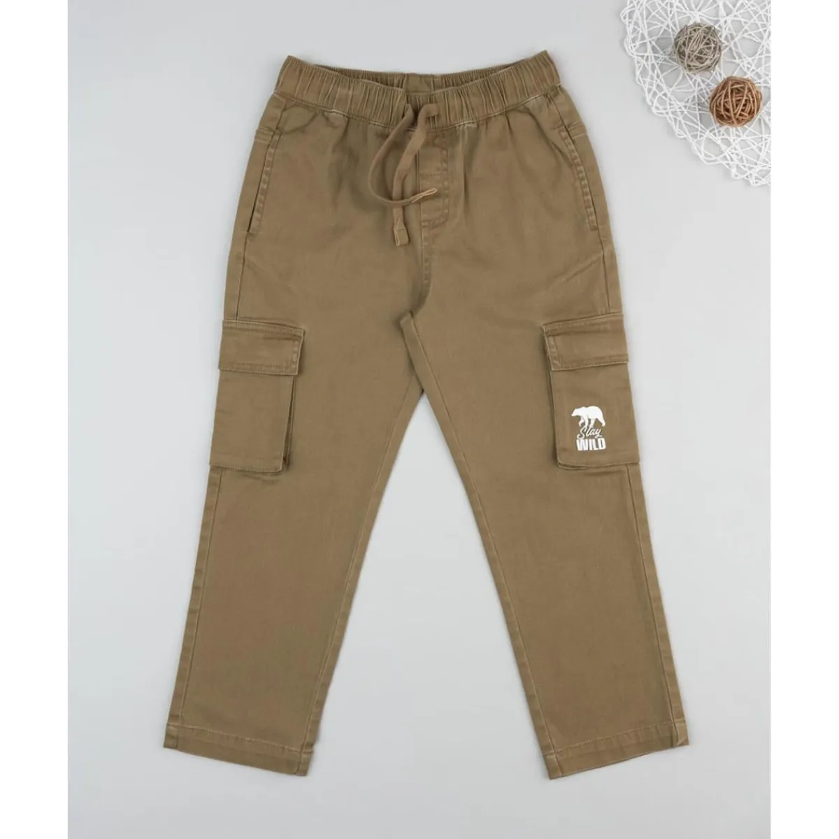 Pantalón niño beige con bolsillos cargo*Prenatal Discount