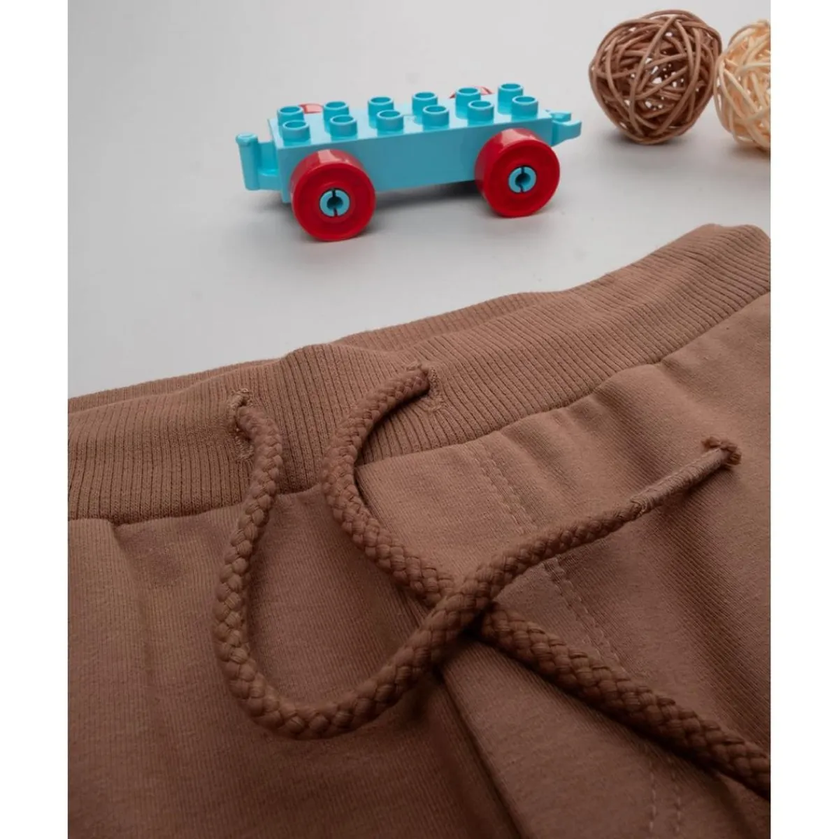 Pantalón niño marrón con bandas laterales Niño 2-10 Años·Vaqueros, Pantalones Y Petos|Niño·Niño 2-10 Años