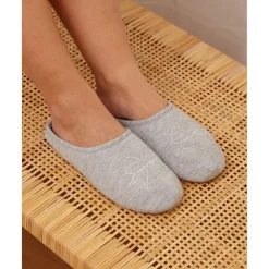 Outlet Pantuflas grises con bordado de lazo Premamá·Íntimo Y Noche