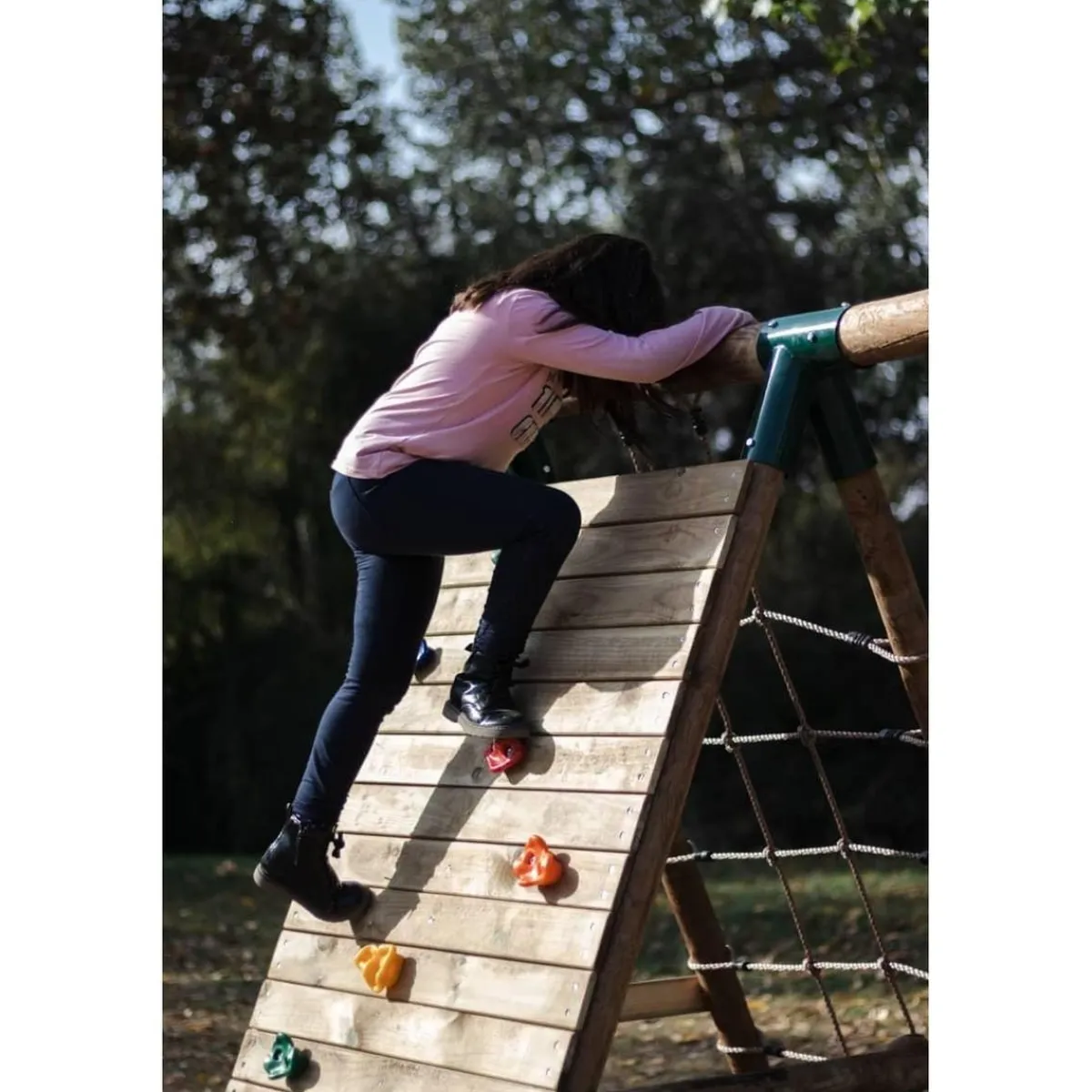 Parque infantil de madera columpios y escalada Timbu*MASGAMES Sale