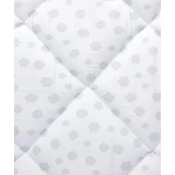 Protector de cuna con estampado de nubes*Prenatal Hot