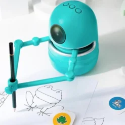 Robot de diseño*TOYS R US CE Online
