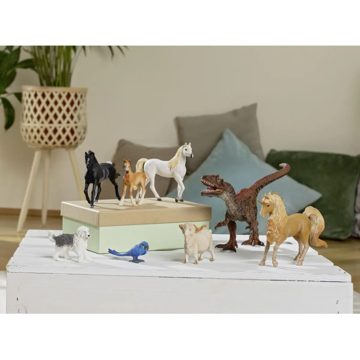 Best - Guacamayo Coleccionables Y Mini Mundos