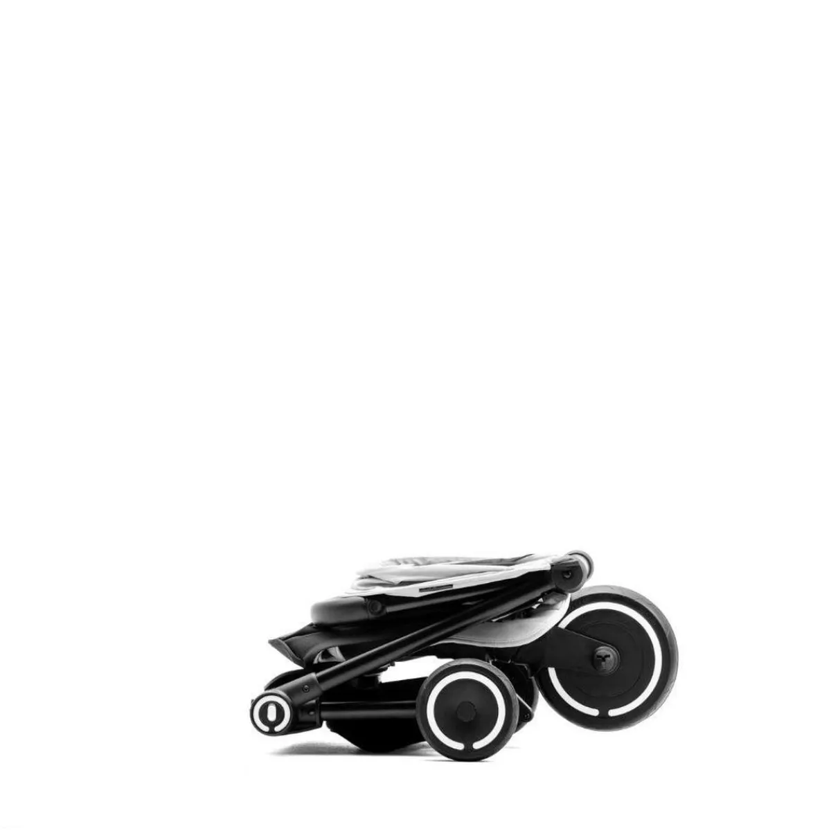 Traveler Everest White – Silla de paseo / Triciclo 4-en-1*SMARTRIKE Outlet