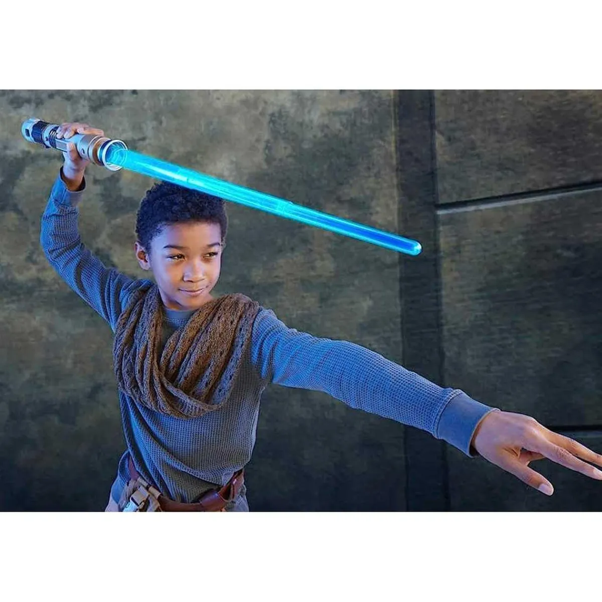 - Sable láser electrónico (Varios modelos)*STAR WARS