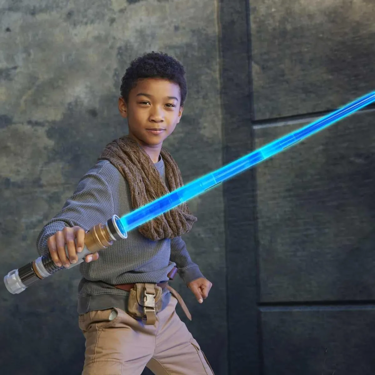 - Sable láser electrónico (Varios modelos)*STAR WARS