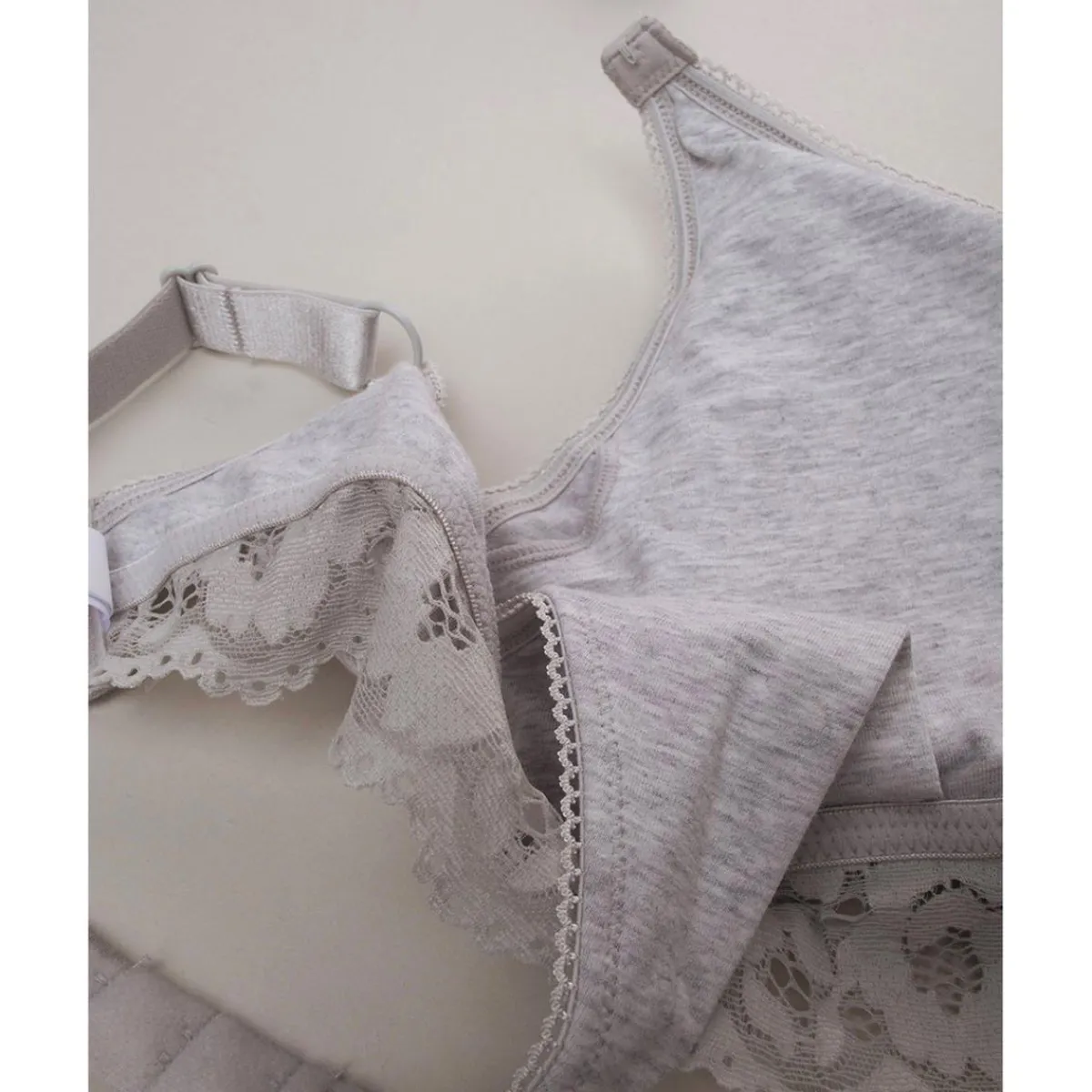 Sujetador de lactancia gris con encaje*Prenatal Online