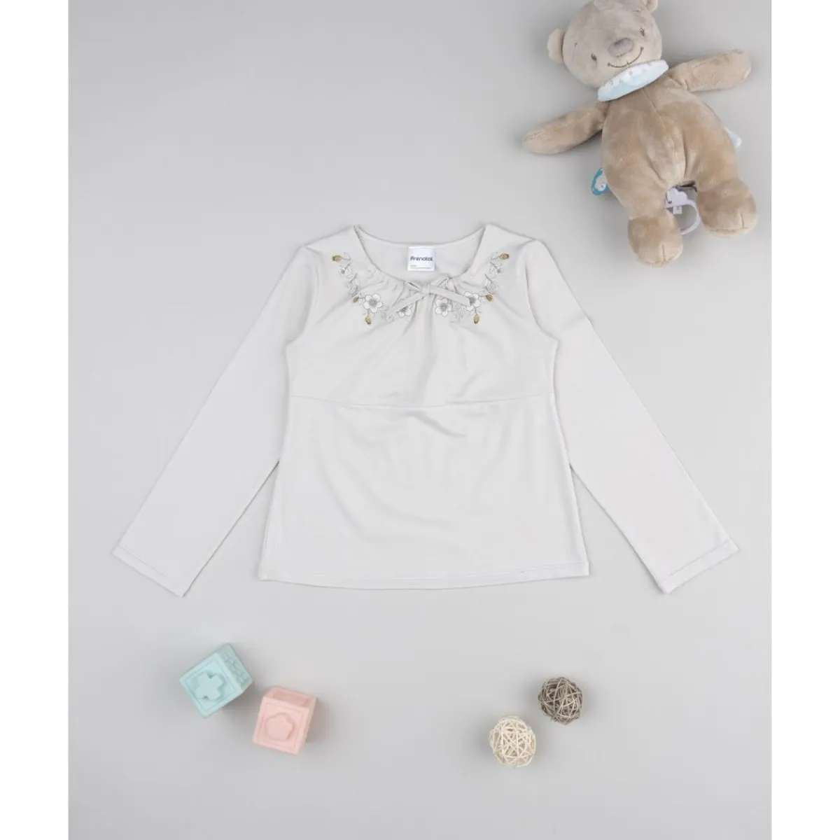 T-shirt beige con cuello bordado para niña*Prenatal New