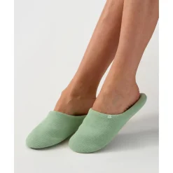 Zapatillas verdes de canalé con pequeño corazón*Prenatal